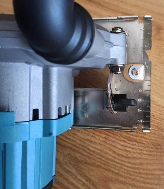 Piła tarczowa 6" / 150mm/ 2 aku 3Ah