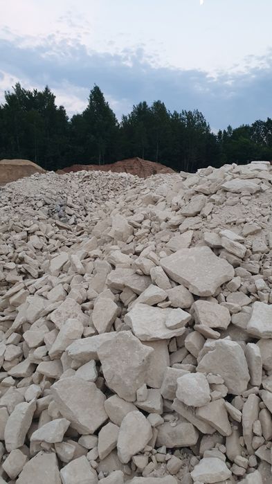 Kamień wapienny, gruby, twardy