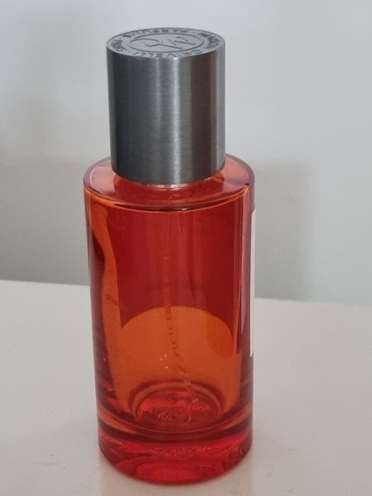 Frasco  Hibiscus Mahajád _ extrato de perfume Maison Crivelli