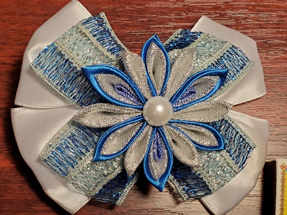 Заколки в стиле канзаши. Ручная работа.
