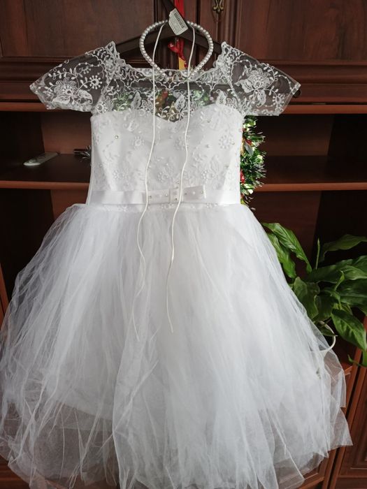 Продам святкову сукню