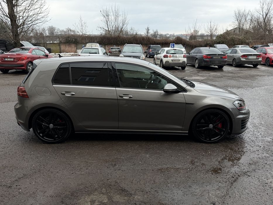 Volskwagen Golf GTI 230 KM dynaaudio kamera DSG gwint KW akrapovic