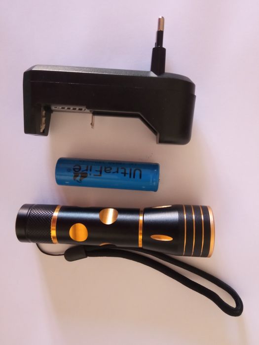 Lanterna Cree LED Carregador e bateria