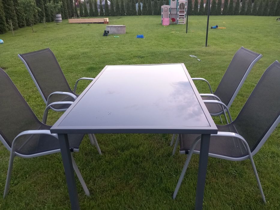 Stó na taras +4 krzesła