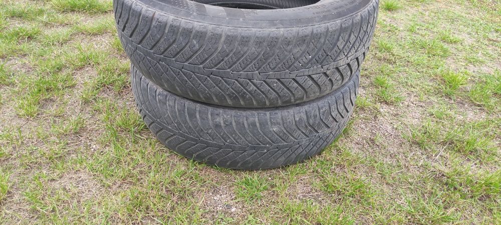 Opony zimowe z 2018r 5mm 215/65/16 Kumho 8N możliwa wysyłka+