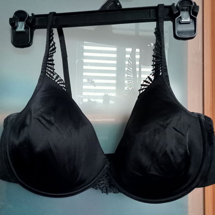 Biustonosz komfortowy ,czarny Triumph 85C