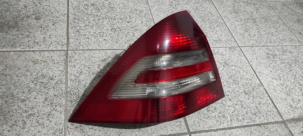 Farol Traseiro para Mercedes Classe C Sedan W203