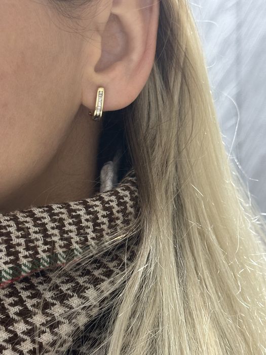 Золгтые серьги с бриллиантами