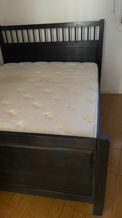 Cama de casal C/ colchão