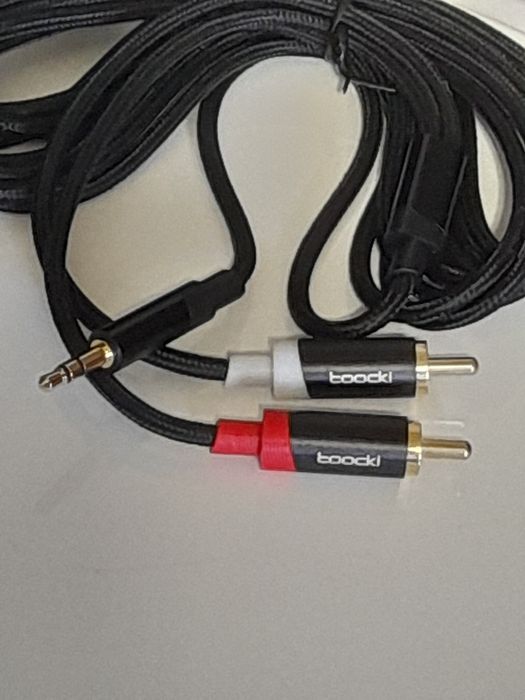 Аудиокабель с разъемом 3,5 мм и 2 RCA  3 метра