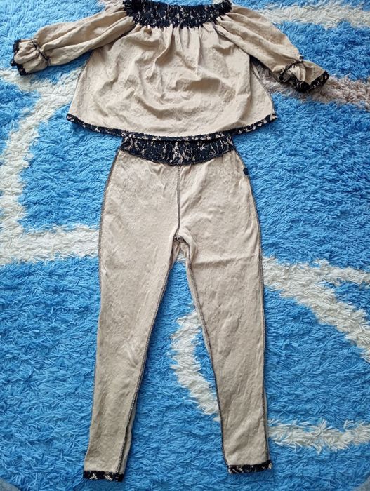 Одяг (костюм з брюками)