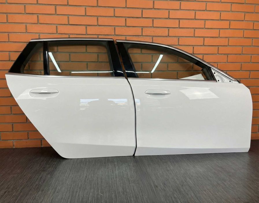 Двері BMW i5 5 G60 передні або задні праві ліві разборка