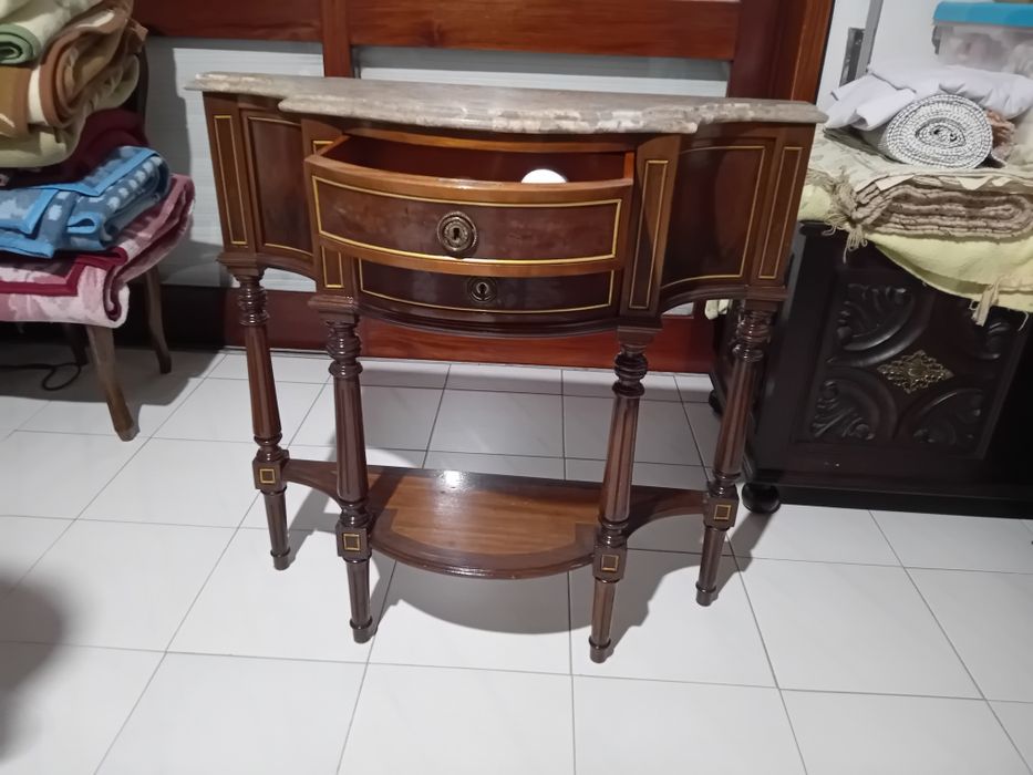 Móvel Credência - Mármore