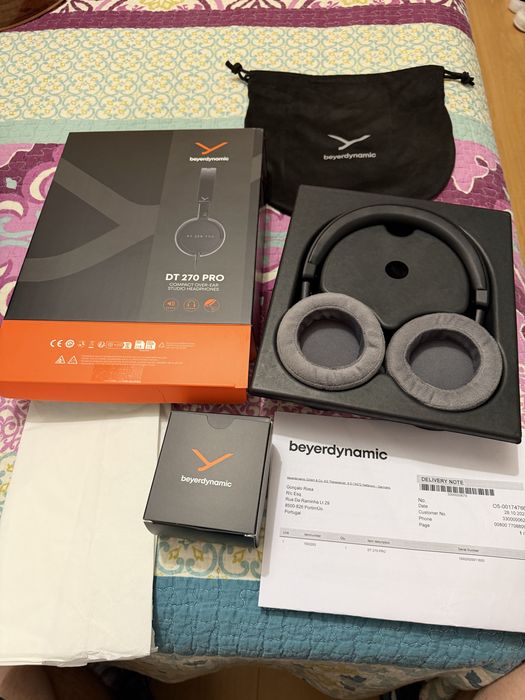 Auscultadores Beyerdynamic DT 270 PRO Headphones Studio