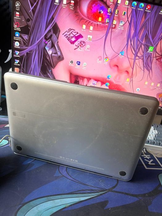 MacBook Antigo (macOS 10) – A Funcionar Perfeitamente – 90€