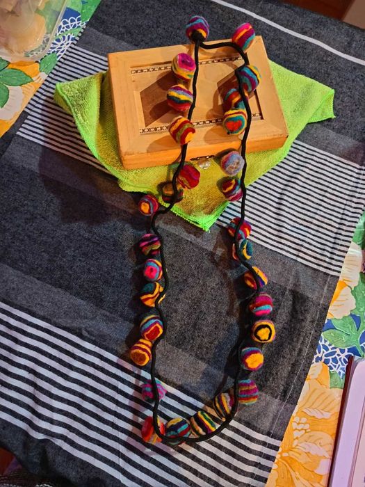 Colar de Lã Colorido - Ref.: B - 8