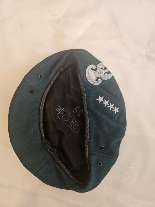 Beret wojskowy zielony
