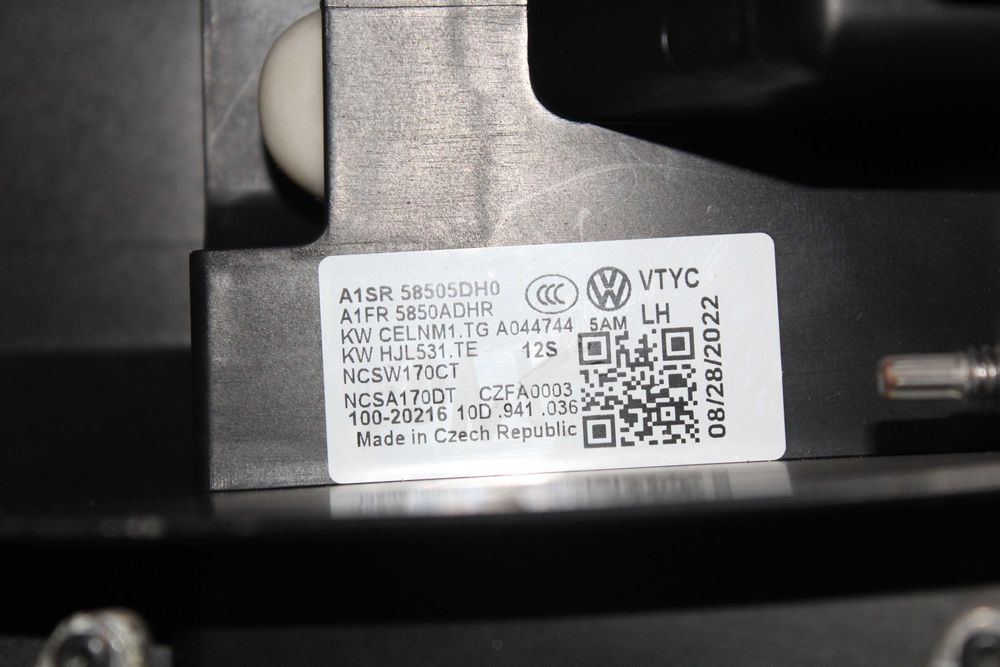 Faróis Dianteiros Full LED Volkswagen ID.4 (E11) (2021–2023)