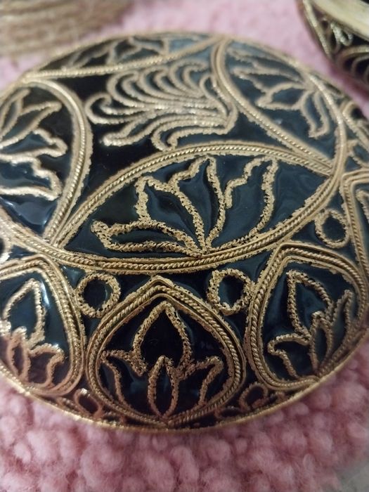 Бронзовая шкатулка