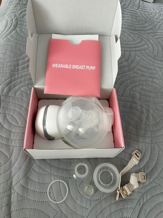 Breast pump and milk collector set