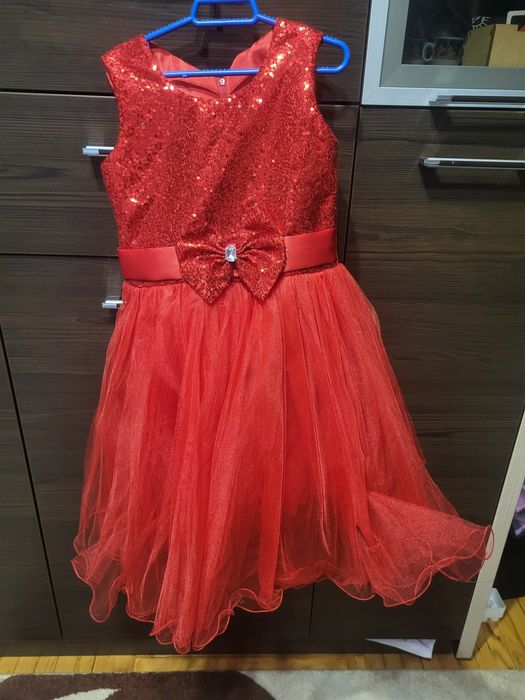 Продам детское платье..