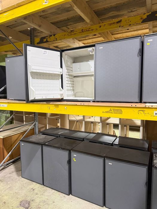 Міні-бар / міні-холодильник Indel B (Італія)