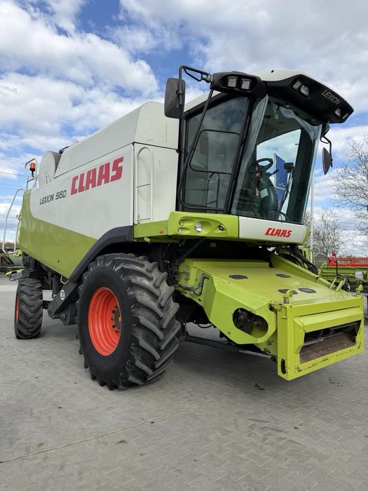 Комбайн Claas Lexion 560