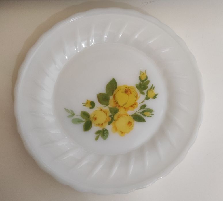 Тарілка, фарфорова тарілка, тарелка