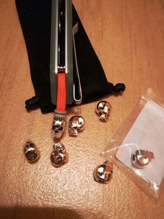 Czaszka, koralik HQ bead do noża, brody bluzy itd 2 sztuki