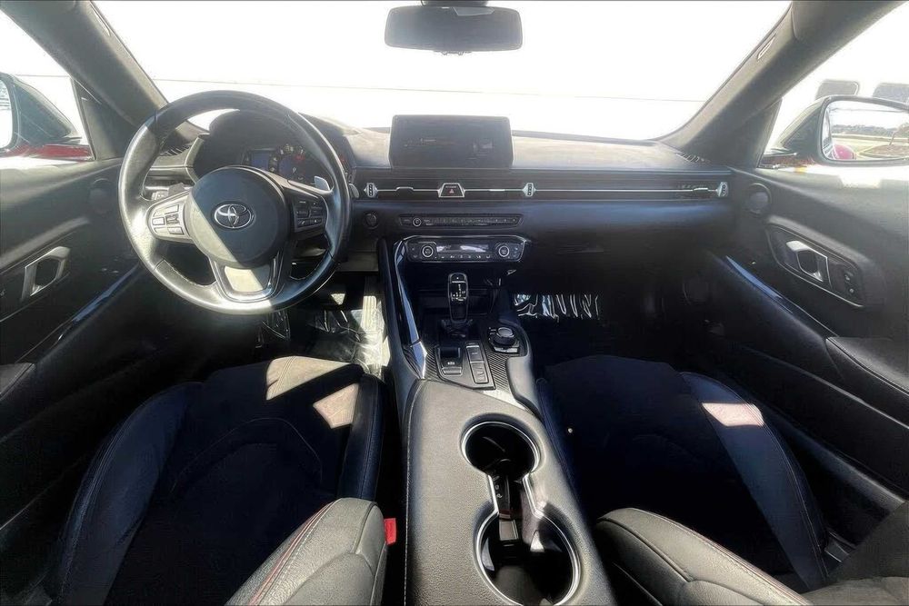 Toyota Supra      2022