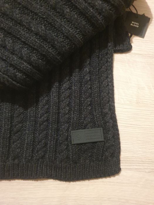 Nowy szalik męski House