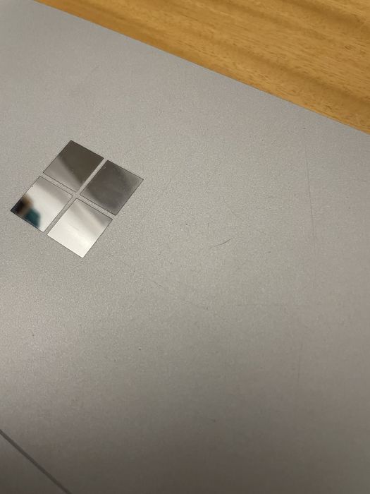 Microsoft Surface Laptop Studio + Caneta