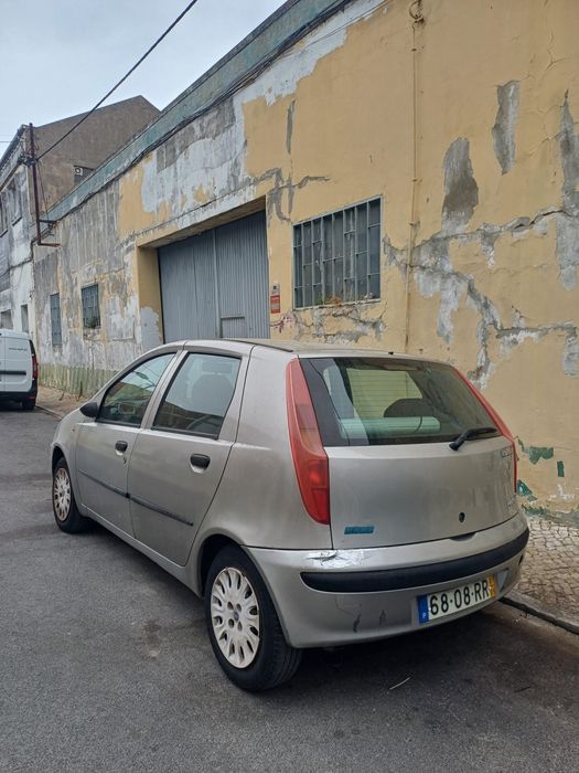 Fiat Punto 1.2 8V Gasolina – 2001 – 195.000 km – Revisões em dia