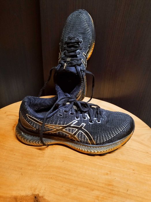 Sapatilhas Asics Black / Pure Gold