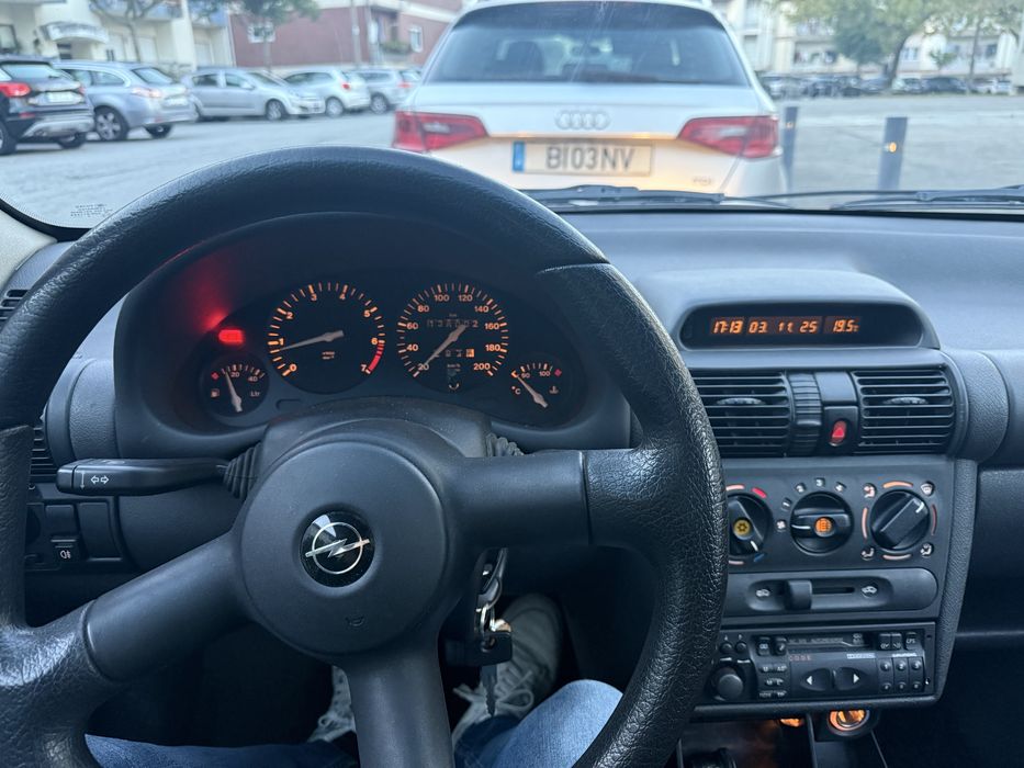 Opel Corsa B 1.4 SI