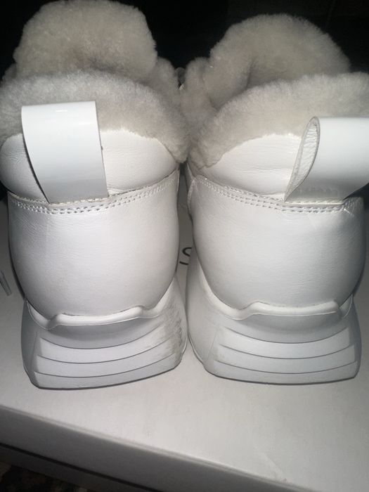 Кроссовки, кеды, ботинки Estro