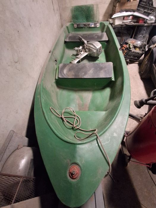 Łódka plastikowa z silnikiem Honda