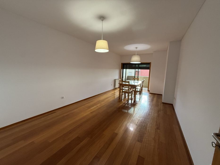 Alugo Apartamento T3