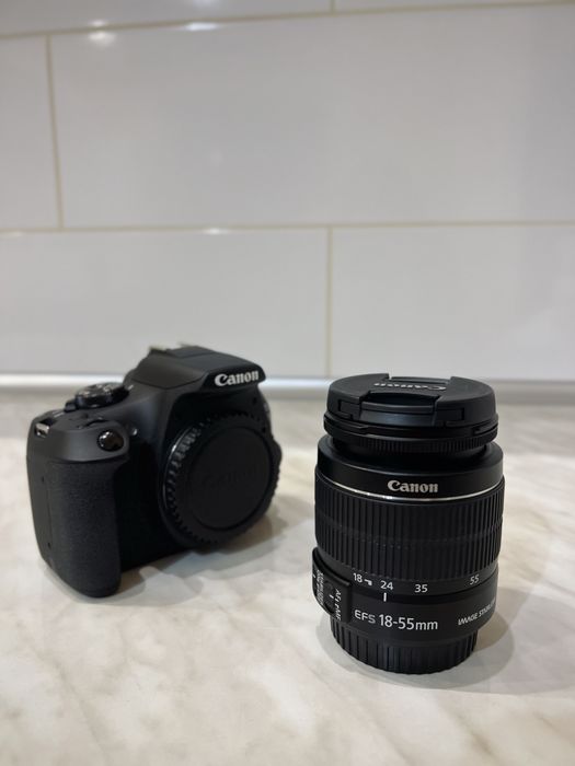 Фотоапарат Canon EOS 2000D 18-55 mm