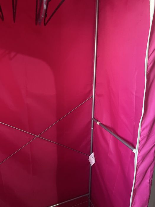 Roupeiro Cor de Rosa