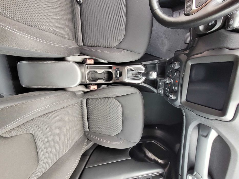Vendo Jeep Renegade, Ano 2019, LED, Automatica,