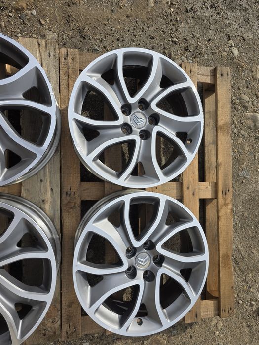 Alufelgi Citroën C Crosser Mitsubishi Peugeot 5008 5x114.3 Et38 7jx18"