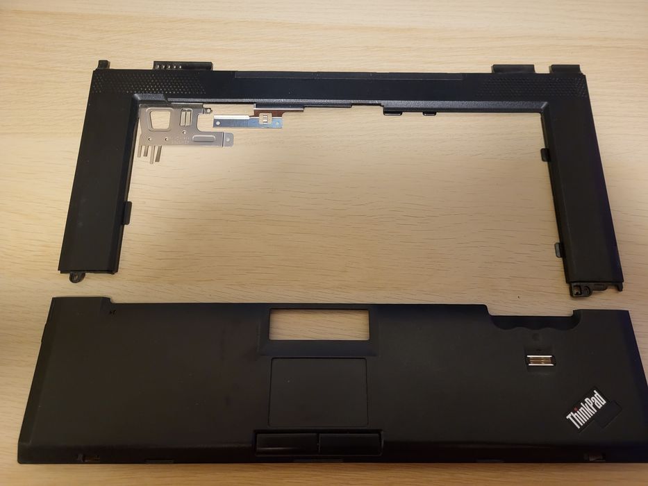 Palmrest + Ramka do ThinkPad T61