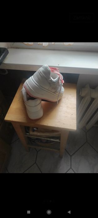 Sneakersy na platformie