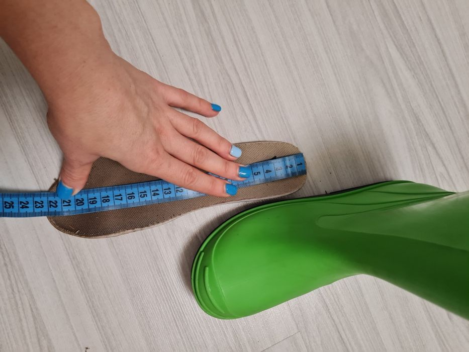 Резиновые сапоги, резиновые сапожки