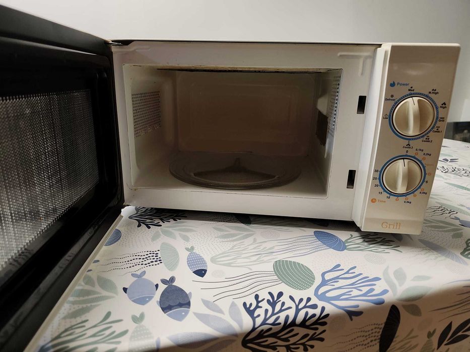 Micro-Ondas Bom estado a funcionar