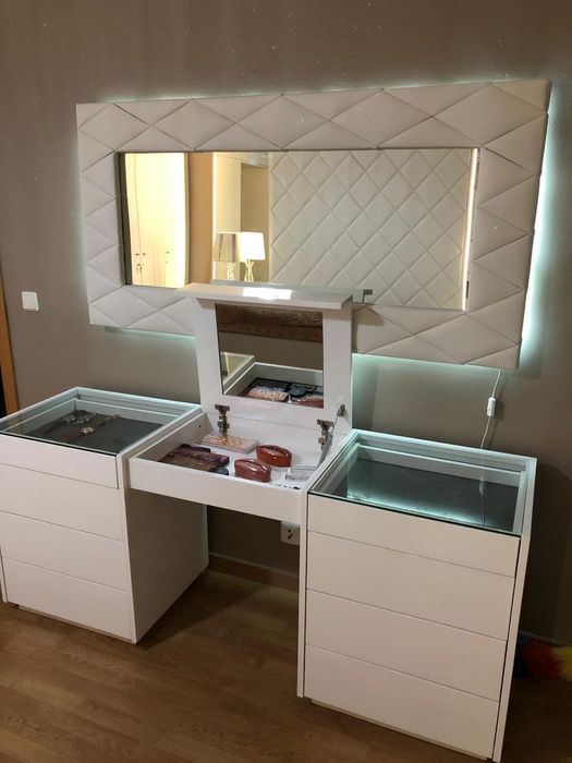 Conjunto de quarto completo- Cabeceira, 2 mesas da cabeceira, comida com espelho