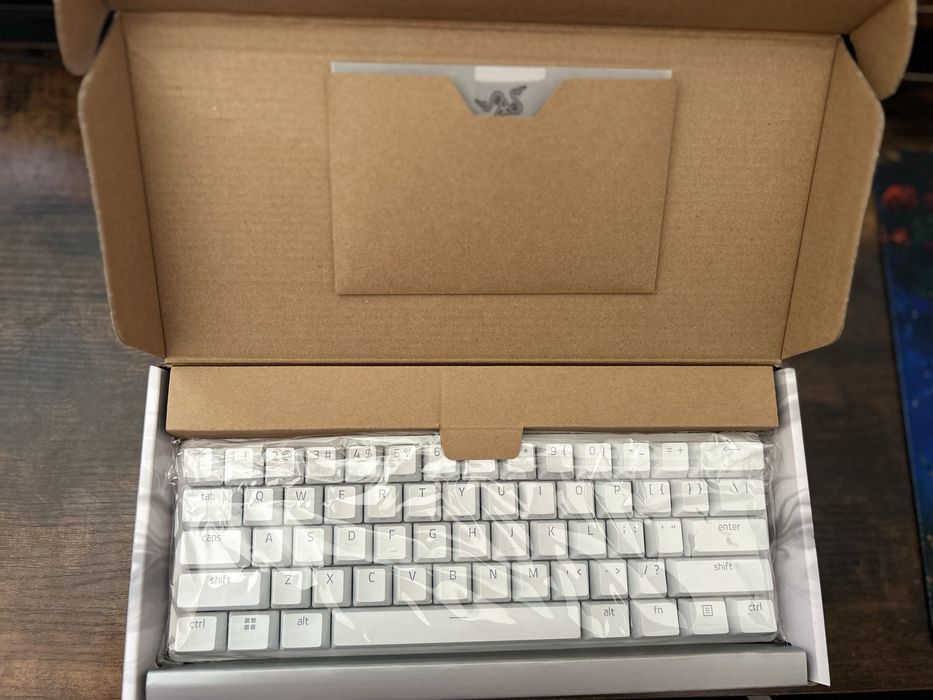 RAZER™ HUNTSMAN MINI MERCURY - Teclado Gamer 60% Óptico - COMO NOVO!