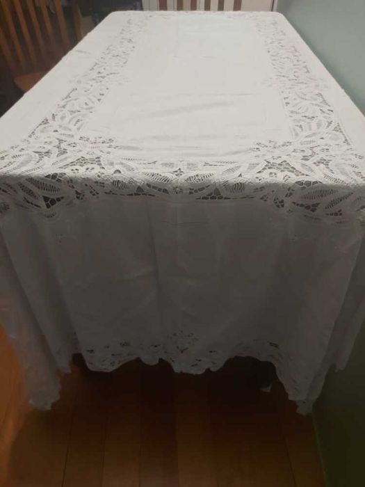 Toalha de Mesa Branca Retangular