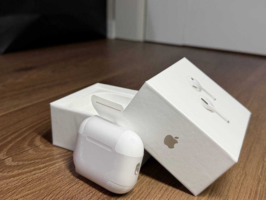 Навушники Apple AirPods Pro 3